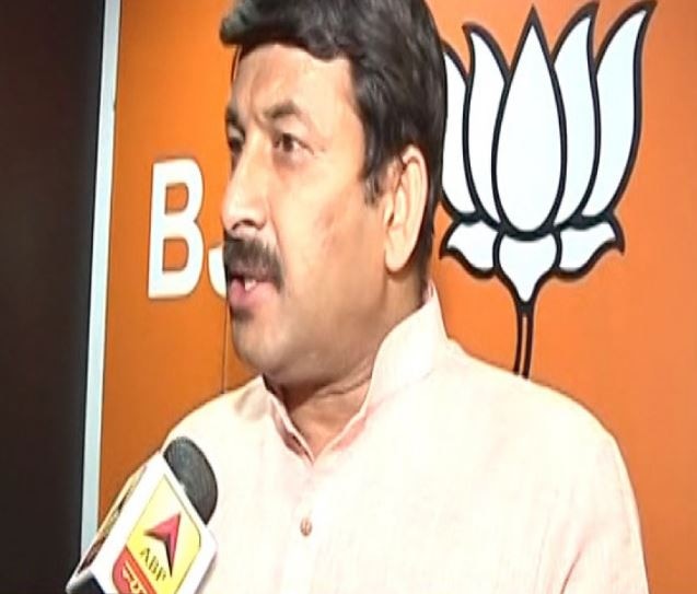 Aam aadmi party submitted a written complaint against BJP leader Manoj Tiwari Signature Bridge controversy सिग्नेचर ब्रिज विवाद: आम आदमी पार्टी ने मनोज तिवारी के खिलाफ दर्ज कराई लिखित शिकायत