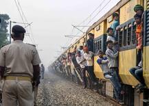 छठ पर रेलवे की तैयारी चाक-चौबंदः नई गाड़ियों समेत क्राउड मैनेजमेंट के खास इंतजाम