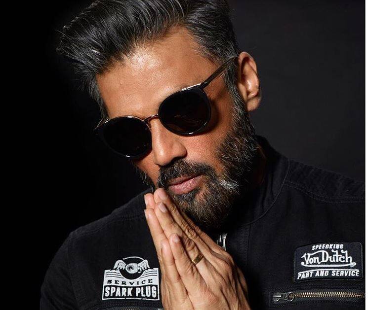 'ठग्स ऑफ हिंदोस्तान' की आलोचना पर भड़के सुनील शेट्टी, कहा - हर कोई खुद को समीक्षक समझता है Nowadays everyone has started to consider themselves as film critic: Sunil Shetty 'ठग्स ऑफ हिंदोस्तान' की आलोचना पर भड़के सुनील शेट्टी, कहा - हर कोई खुद को समीक्षक समझता है