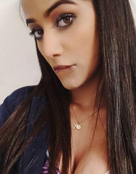 बहरहाल, पूनम की ये तस्‍वीरें उनके फैंस को खूब पसंद आ रही हैं. वे इन पर खूब लाइक्‍स की बारिश कर रहे हैं. फोटोः इंस्टाग्राम