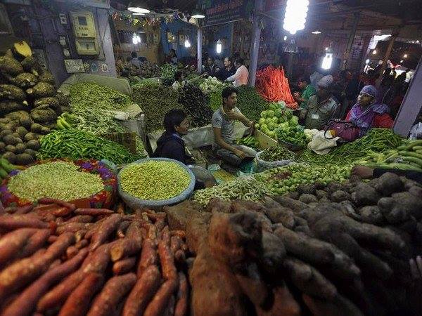 अक्टूबर में रिटेल महंगाई दर घटकर एक साल के निचले स्तर परः 3.31% पर आई