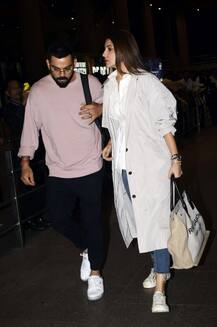 अनुष्का शर्मा के साथ ऐसे खोए विराट कोहली, एयरपोर्ट पर गलत लाइन में लगने से यूं बचाया अनुष्का ने