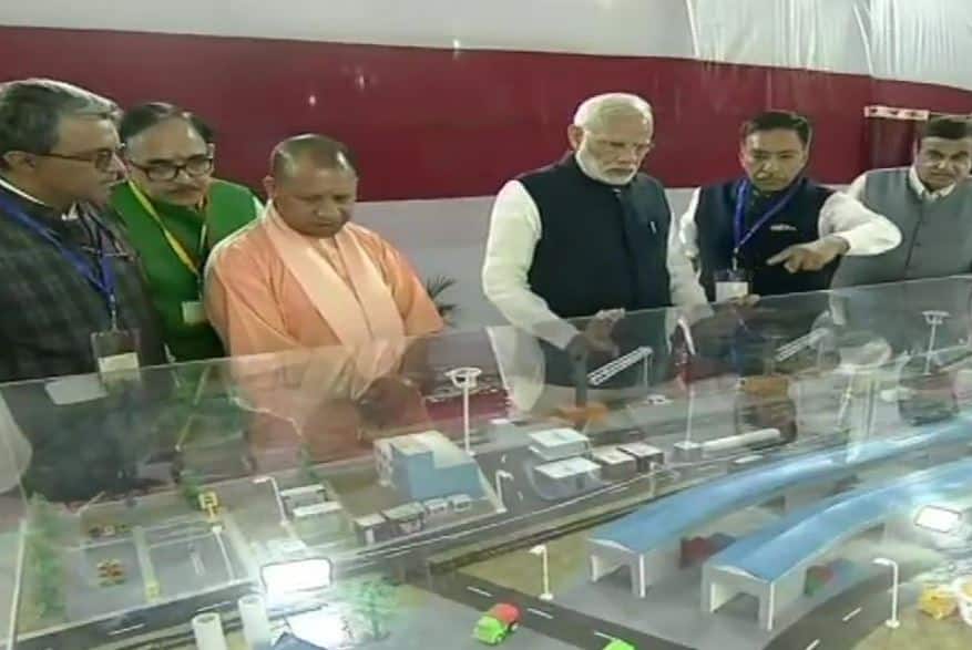 वाराणसी में बोले पीएम मोदी- जो दशकों पहले हो जाना चाहिए था, अब हो रहा है