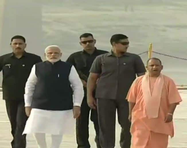 prime minister narendra modi full statement in varanasi वाराणसी में बोले पीएम मोदी- जो दशकों पहले हो जाना चाहिए था, अब हो रहा है