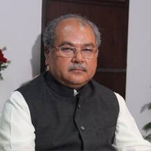 नरेंद्र सिंह तोमर को संसदीय कार्य मंत्रालय, सदानंद गौड़ा को रसायन-उर्वरक मंत्रालय सौंपा गया