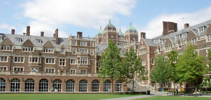 इसके बाद आशीष ने अपनी अगली मास्टर डिग्री उन्होंने यूनिवर्सिटी ऑफ पेंसिलवेनिया से बिजनेस ऐडमिनिस्ट्रेशन में की.