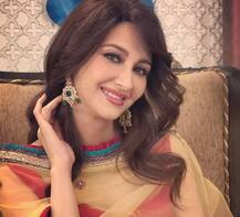 \'भाबी जी घर पर हैं\' की एक्ट्रेस सौम्या टंडन जल्द बनेंगी मां, तस्वीर शेयर कर दी जानकारी