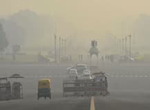 दिल्ली: बारिश के बाद प्रदूषण के स्तर में मामूली सुधार, 28 इलाकों में अब भी एयर क्वालिटी \'बेहद खराब\'