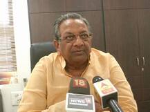 बीजेपी के \'बागी\' श्यामाचरण गुप्ता समाजवादी पार्टी में हुए शामिल, बांदा से लड़ेंगे लोकसभा चुनाव