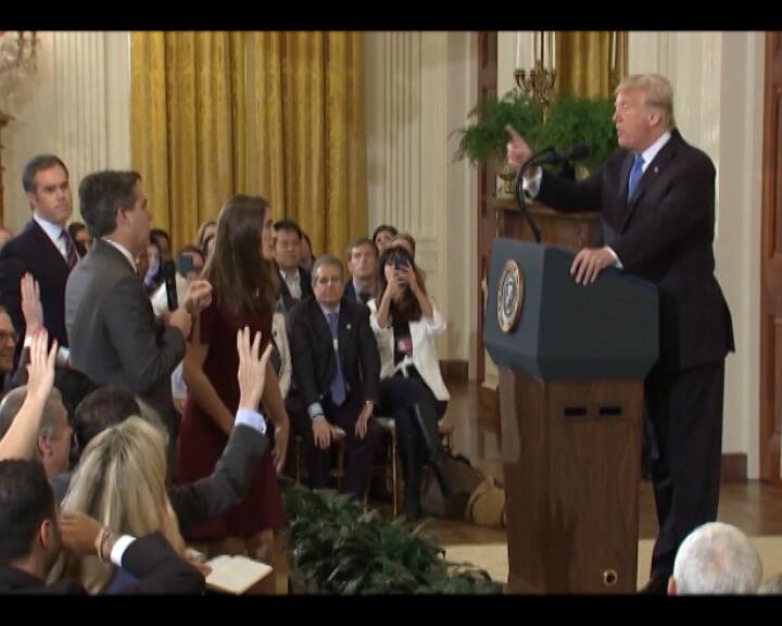 अमेरिका के इतिहास में पहली बार व्हाइट हाउस पर मुकदमाः CNN ने ट्रंप समेत 6 लोगों पर किया केस CNN sues White House to regain access for reporter Jim Acosta अमेरिका के इतिहास में पहली बार व्हाइट हाउस पर मुकदमाः CNN ने ट्रंप समेत 6 लोगों पर किया केस