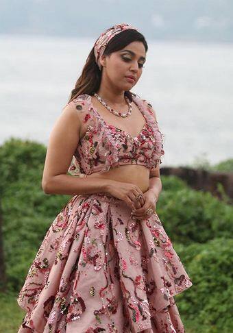 अपने बेबाक बयानों के कारण चर्चा में रहने वाली स्वरा की ज्लैवरी डिजाइन की है अनमोल ज्वैलर्स ने. फोटोः इंस्टाग्राम