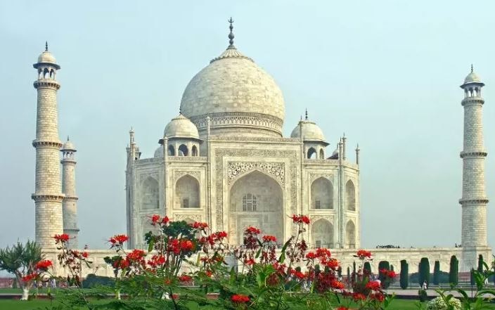 case registerd in case of pro Pak slogans at Taj Mahal आगरा: ताजमहल में शाहजहां के उर्स के दौरान नारेबाजी पर पुलिस ने मामला दर्ज किया