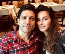 अफेयर की खबरों के बीच फरहान ने शेयर की शिबानी डांडेकर के साथ तस्वीर