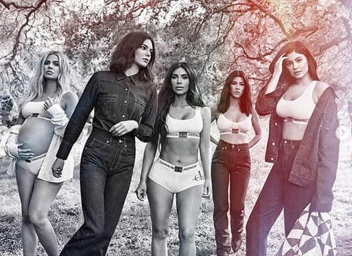 हालांकि ये सभी बहनें कुछ काम एक साथ करती हैं. जैसे ब्यू्टी प्रोडक्ट कलेक्शन. इसको प्रमोट करने के लिए साथ में हॉट फोटोशूट करवाना. फोटोः इंस्टाग्राम