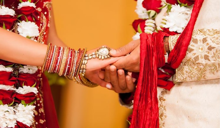 blog on tejpratap and aishwarya divorce शादियां प्यार से बचती हैं, सामाजिक दबाव से नहीं