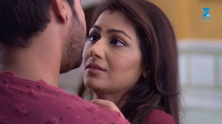  जी टीवी के मशहूर शो 'कुमकुम भाग्य' को इस हफ्ते 5681 इंप्रेशन के साथ नंबर 3 का स्थान हासिल हुआ है. पिछले हफ्ते स्टार प्लस का मशहूर सीरियल 'ये रिश्ता क्या कहलाता है' तीसरे स्थान पर काबिज था. जो साल के 45वें हफ्ते में टीआरपी लिस्ट के 7वें पाएदान पर पहुंच गया है.