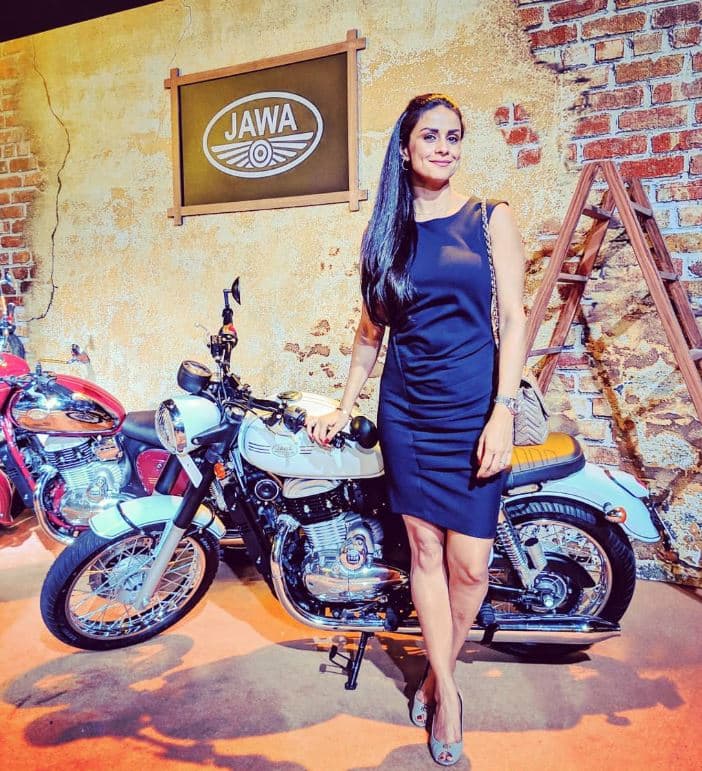  बाइक्स में 293 सीसी का लिक्विड कूल्ड इंजन है जिसमें सिंगल सिलेंडर और दो क्रेडल चेसिस जैसी खूबियां भी हैं. वहीं, पेरक के इंजन में 334 सीसी का 30 बीएचपी और 31 न्यूटन मीटर वाला स्लाइटर बोर इंजन दिया गया है. बता दें कि महिंद्रा की क्लासिक लीजेंड्स में 60 फीसदी की हिस्सेदारी है. तस्वीर: ट्विटर