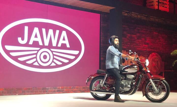 जावा बाइक मध्य प्रदेश के इंदौर के पास पीतमपुर में स्थित कंपनी के नई विनिर्माण यूनिट में बनाई जाएगी. महिंद्रा की मानें तो पलांट की क्षमता सालाना 50 लाख बाइक बनाने की है. तस्वीर: ट्विटर