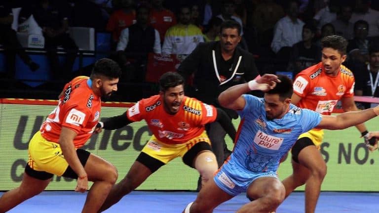 Pro Kabaddi League 2018: गुजरात फॉर्च्यून जायंट्स ने बंगाल वॉरियर्स को हराकर शानदार आगाज किया