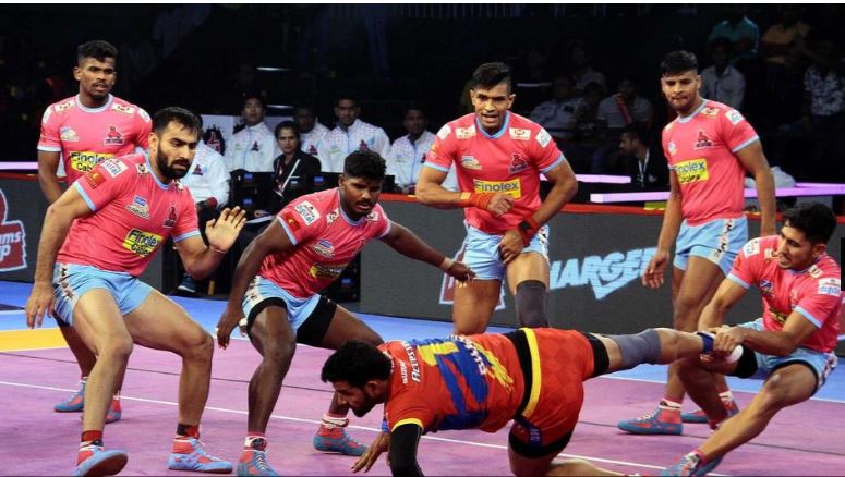 Pro Kabaddi League 2018: जयपुर पिंक पैंथर्स ने यूपी योद्धा को 45-28 से दी मात