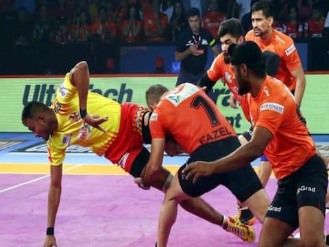 Pro Kabaddi League 2018: बेंगलुरु बुल्स से ड्रॉ खेलकर गुजरात फॉर्च्यून जायंट्स ने जारी रखी जीत Pro Kabaddi League 2018: बेंगलुरु बुल्स से ड्रॉ खेलकर गुजरात फॉर्च्यून जायंट्स ने जारी रखी जीत
