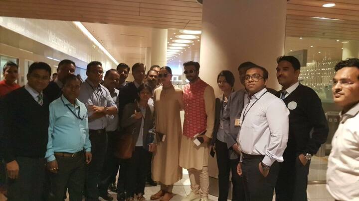 यहां कुछ दिन रहने के बाद दीपिका पादुकोण और रणवीर सिंह वर्ली वाले नए घर में रहने जाएंगे.