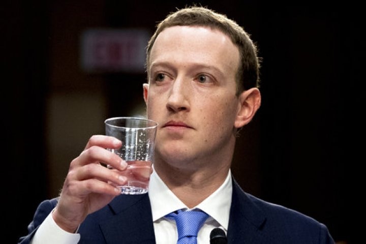 Facebook CEO Mark zuckerberg plans to merge facebook messenger whatsapp and instagram Facebook CEO मार्क जुकरबर्ग का नया प्लान, मैसेंजर, व्हॉट्सएप और इंस्टाग्राम को लाना चाहते हैं एक साथ