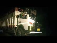 अलीगढ़ में भीषण हादसा: खड़ी बस को ट्रक ने मारी टक्कर, 5 लोगों की दर्दनाक मौत