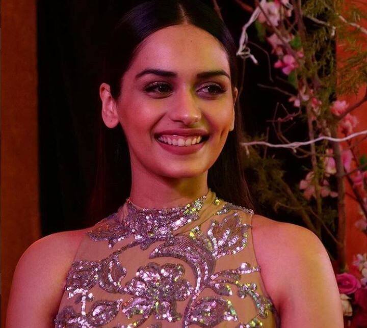 वह कहती हैं कि आज जब लोग उन्हें सेल्फी के लिए रोकते हैं तो यह बेहद गर्मजोशी भरा एहसास होता है. वह अगले मिस वर्ल्ड के लिए चीन जा रहीं हैं. (सभी तस्वीरें- इंस्टाग्राम)
