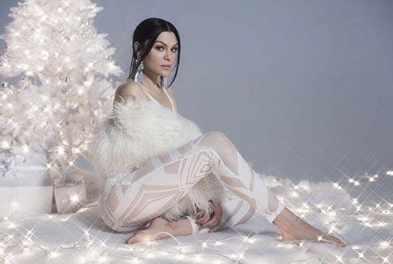 जेसी के फैंस को ये गाना बहुत पसंद आया है और उन्होंने इसके लिए पॉजिटिव रिस्पॉन्स भी दिया है. इस बात के लिए जेसी ने अपने फैंस को शुक्रिया अदा किया 

है. फोटोः इंस्टाग्राम