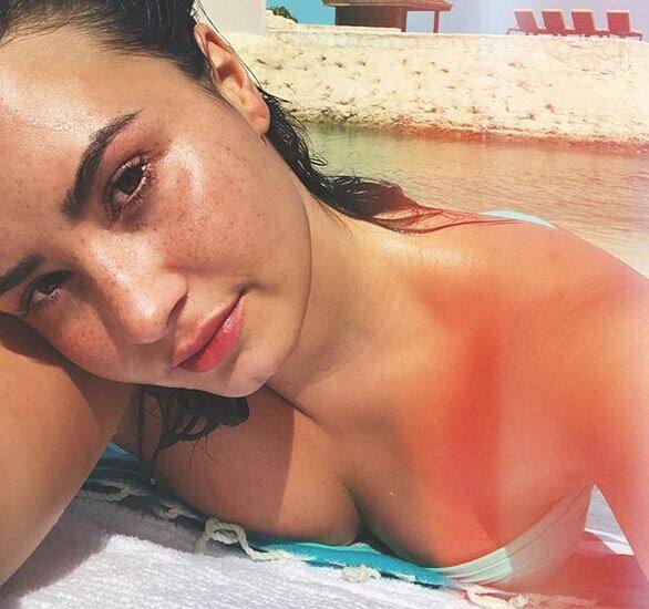 डेमी ने ये टिप्पणी करते हुए साफ किया कि ये बात उनके पूर्व बैकअप डांसर डानी विटेल के बारे में नहीं है. आप लोग गलत ना समझें. फोटोः इंस्टाग्राम