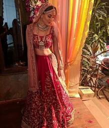 दुल्हन के लिबास में नजर आई करीना कपूर, लग रही हैं बेहद खूबसूरत