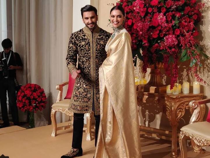 साथ ही गले में ग्रीन नेकलेस, कानों में ग्रीन ईयररिंग्स और ग्रीन रिंग्स के साथ ही दीपिका ने अपने लुक को कंप्लीट किया. वहीं, बात करें रणवीर सिंह की तो वो ब्लैक और गोल्डन कलर के एथनिक वीयर्स में दीपिका के साथ काफी खुश दिखाई दे रहे थे. ( सभी तस्वीरें - सोशल मीडिया)