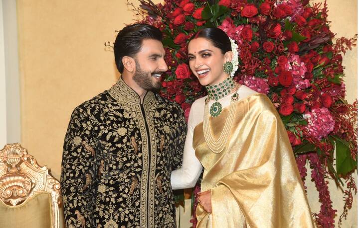 इससे पहले जब ये दोनों मुंबई से बेंगलुरू के लिए रवाना हुए थे तब भी दोनों एक दूसरे में यू हीं खोए नजर आए थे. (Photo - Manav Manglani )