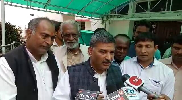 Bihar: Arun Kumar meets Former CM Jitan Ram Manjhi बिहार: पूर्व सीएम मांझी से मिले अरुण कुमार, कहा- नीतीश-मोदी को हटाने के लिए जहर भी पीना पड़े तो तैयार