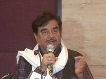 2019 में मुश्किल होगी मोदी की डगर, इंदिरा हार सकती हैं तो मोदी क्यों नहीं: शत्रुघ्न सिन्हा