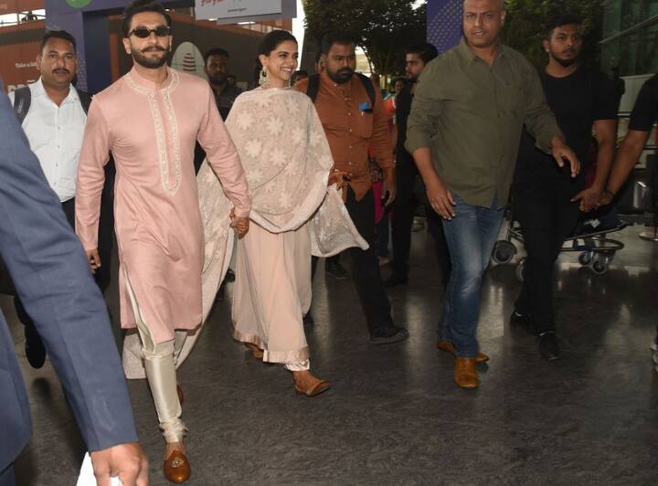 दोनों सितारें हल्के पिंक कलर के मैंचिंग ड्रेस में दिखे.