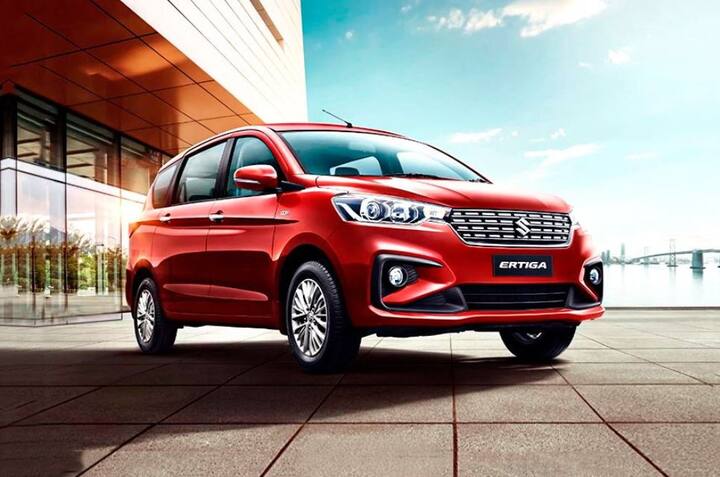 मारुति सुजुकी की मानें तो नई अर्टिगा का पेट्रोल इंजन, मैन्युअल ट्रांसमिशन का माइलेज 19.34 किलोमीटर प्रति लीटर और ऑटोमैटिक ट्रांसमिशन का माइलेज 18.69 किलोमीटर प्रति लीटर है. डीजल इंजन वाली नई अर्टिगा 25.47 किलोमीटर प्रति लीटर का माइलेज देगी. इस नई एमपीवी में 45-लीटर का फ्यूल टैंक दिया है. तस्वीर: मारुति सुजुकी