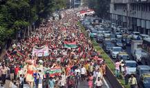 मुंबईः किसान मोर्चे ने की सीएम से मुलाकातः देवेंद्र फडणवीस बोले-आदिवासी किसानों की सभी मांगें मानी गई