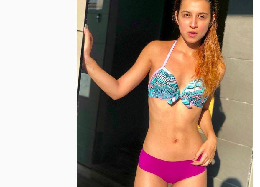 बेनफशा सूनावाला ने अपनी बिकिनी की तस्वीर को शेयर कर चाहने वालों से कही ये बात Benfasha Sunawalla shared this with the people who wanted to share the picture of their bikini बेनफशा सूनावाला ने अपनी बिकिनी की तस्वीर को शेयर कर चाहने वालों से कही ये बात