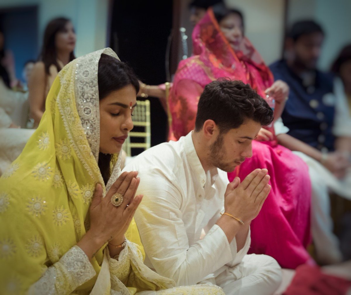 शादी रचाने के बाद दो जगह ग्रैंड रिसेप्शन देंगे प्रियंका और निक, यहां हैं Wedding की पूरी डिटेल्स