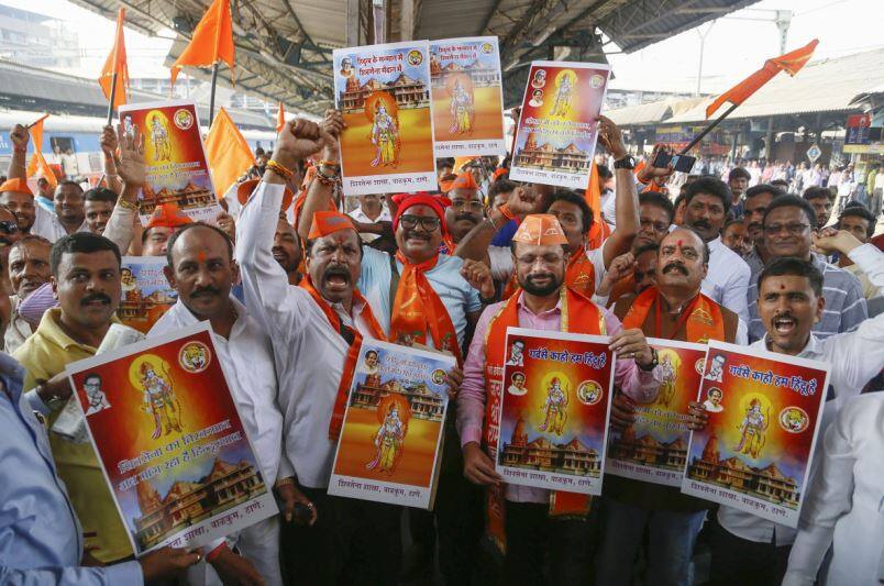 Ram Mandir: Heavy security in Ayodhya ahead of Shiv Sena Chief Uddhav Thackeray's visit राम मंदिर: अयोध्या किले में तब्दील, ड्रोन से रखी जा रही है नजर, आज 'रामनगरी' पहुंचेंगे उद्धव ठाकरे