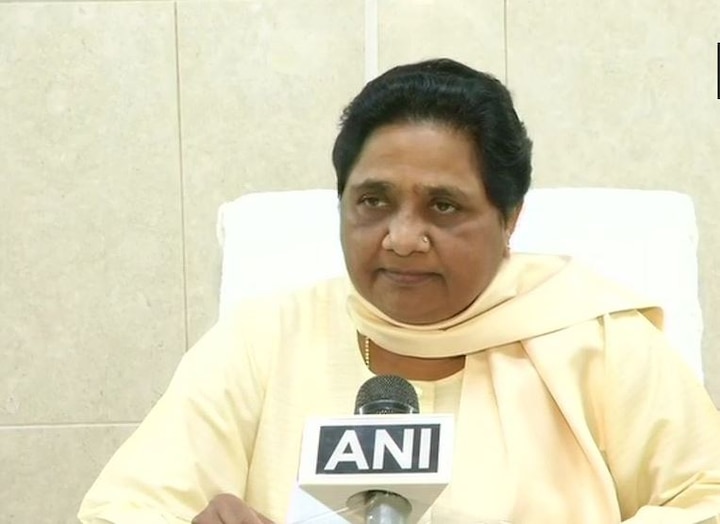 Mayawati accuses Bhim Sena Accused of provoking Dalits against upper castes भीम सेना पर भड़कीं मायावती, कहा- दलितों को सवर्णों के खिलाफ भड़का कर घृणा फैला रहे हैं
