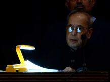 देश मुश्किल दौर में, सहिष्णुता की सीख देने वाली धरती से असहिष्णुता की खबरें बन रही सुर्खियां: प्रणब मुखर्जी