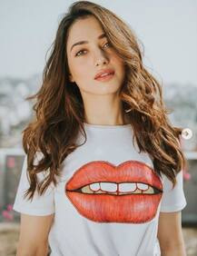 \'बाहुबली\' फेम तमन्ना भाटिया ने व्हाइट ड्रेस में खिंचवाईं ये खास तस्वीरें