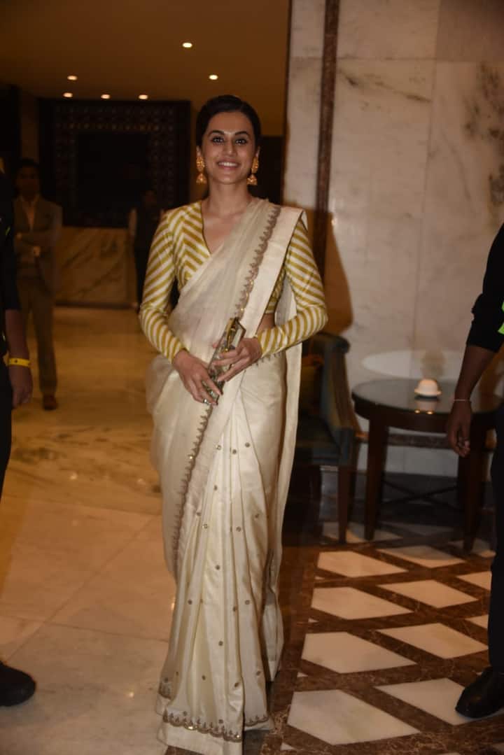 इस समारोह को अटेंड करने अभिनेत्री तापसी पन्नू भी पहुंचीं.