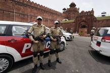 दिल्ली पुलिस ने हथियार, विस्फोटक के साथ 3 आतंकियों को किया गिरफ्तार, बड़ी साजिश की थी तैयारी