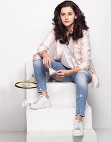 IN Pics: तापसी पन्नू लक्स गोल्डन अवॉर्ड्स के मौके पर इस खास ड्रेस में आई नज़र