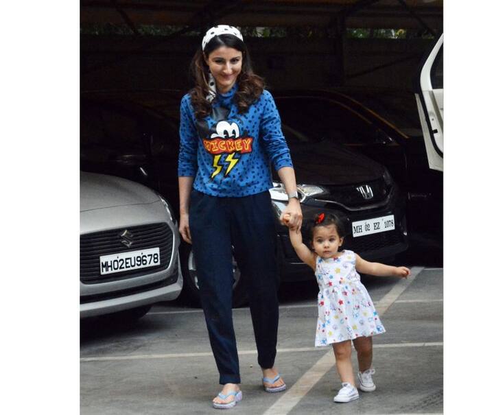 इस मौके पर सोहा बेटी इनाया को संभालती हुए दिखीं क्योंकि वो समय मिलते ही शैतानी करने लगती हैं. तस्वीर: फोटोकॉर्प