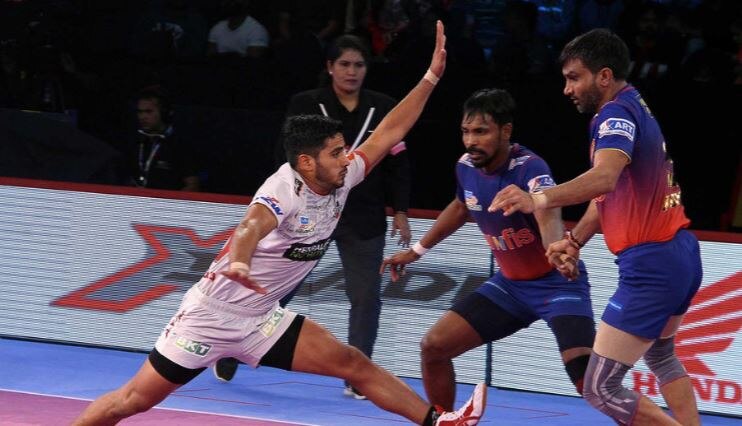 Pro Kabaddi League 2018: हरियाणा स्टीलर्स ने शानदार प्रदर्शन करते हुए दबंग दिल्ली को 34-27 से दी मात